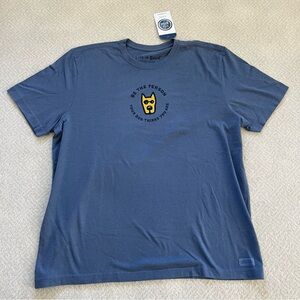 NWT Life Is Good Short Sleeve Crusher Tee Shirt Dog Print in Blue